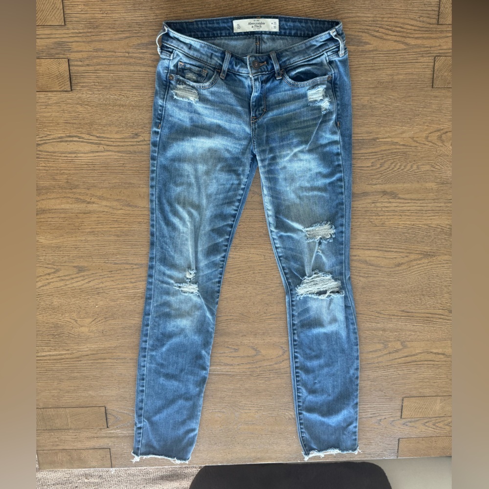 Abercrombie & Fitch A&F Skinny Jeans W25 L35 Distressed Raw Hem